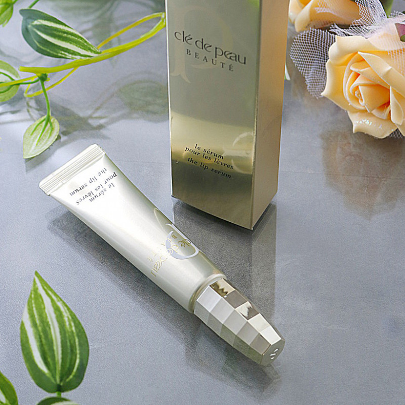 Beaute The Lip Serum được thiết kế dưới dạng lỏng siêu mịn, dễ thấm sâu, tăng cường dưỡng chất cho tế bào, là điều kiện giúp môi khỏe mạnh nhờ khả năng chống viêm, chống oxy hóa của quả nam việt quất.