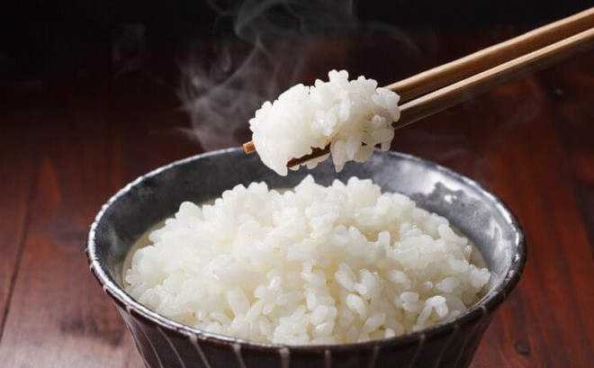 Cơm dẻo, thơm và kết dính là gạo thật