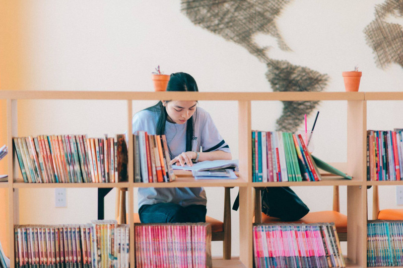Velo Book Cafe chính là không gian mà bạn được chìm đắm trong những sở thích và đam mê của chính mình