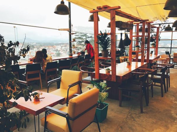Up cafe có thể ngắm trọn thành phố Đà Lạt