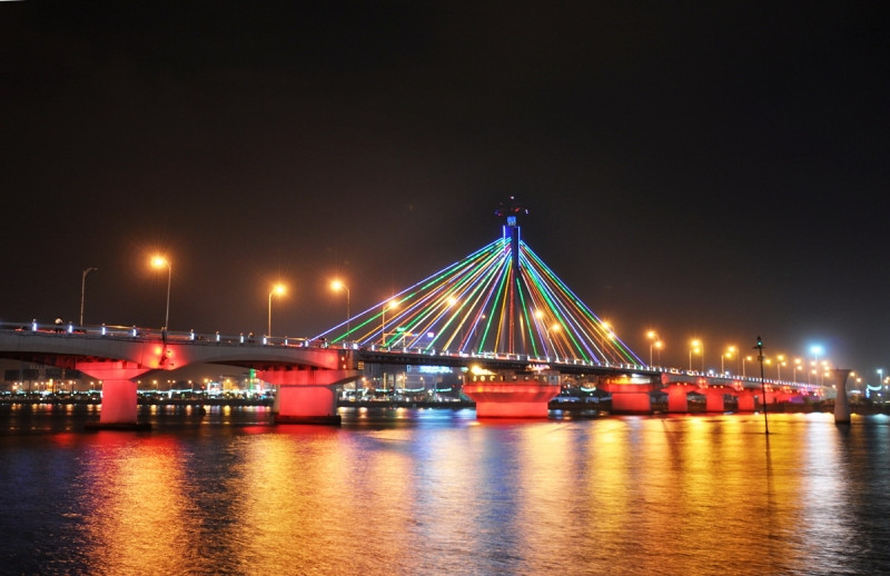 Cầu sông Hàn là cầu quay duy nhất tại Việt Nam