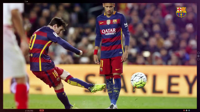 Lionel Messi sút phạt