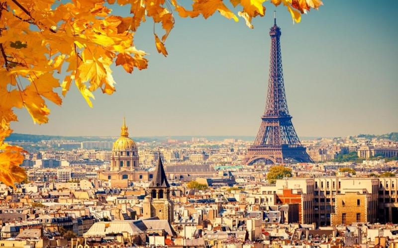 Vẻ đẹp hoa lệ của tháp Eiffel