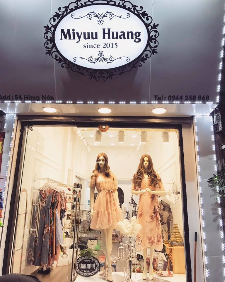 Miyuu Huang nhìn từ bên ngoài