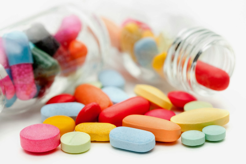 Nhà thuốc Võ Thị Nhị Hà với các sản phẩm thuốc đa dạng, bao gồm các loại thuốc tân dược, thuốc có nguồn gốc từ dược liệu, thực phẩm chức năng, thực phẩm bổ sung và mỹ phẩm.