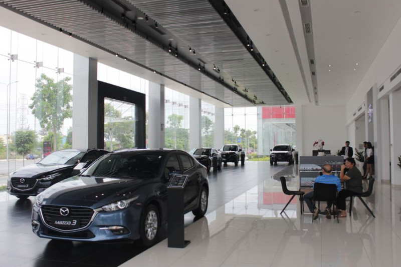 Khu vực trưng bày xe Mazda