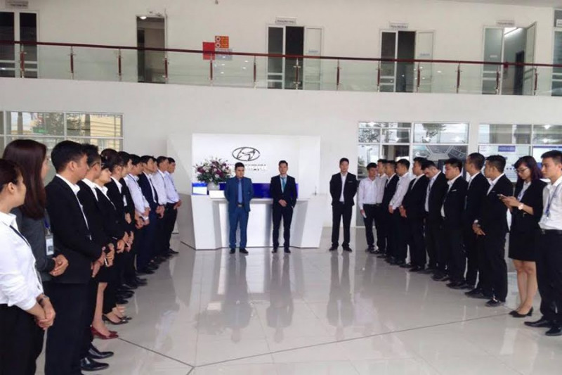 Đội ngũ nhân viên tại Hyundai Hà Đông