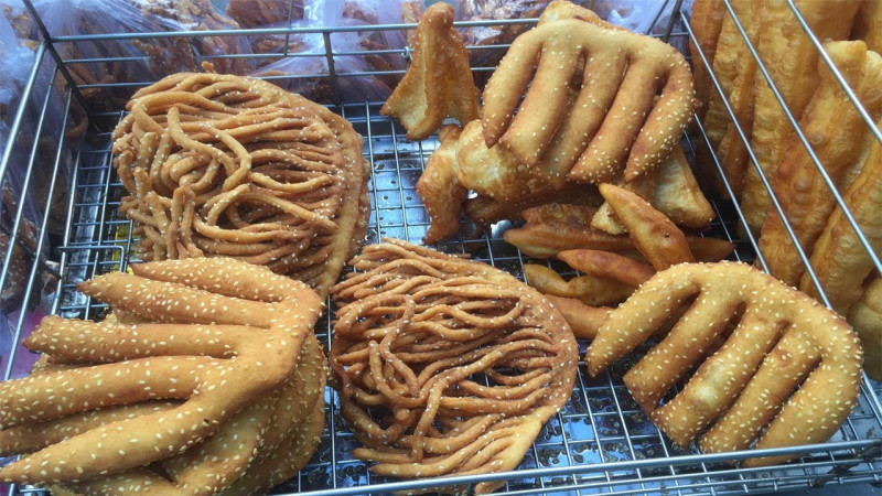Bánh tiêu Hồ Thị Kỉ được biết đến với món bánh tiêu 