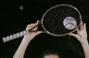 dia-chi-ban-vot-tennis-uy-tin-chinh-hang-hang-dau-tai-ha-noi