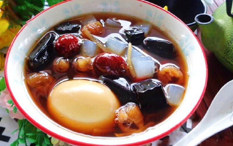 Món chè trứng nổi tiếng của người Hoa