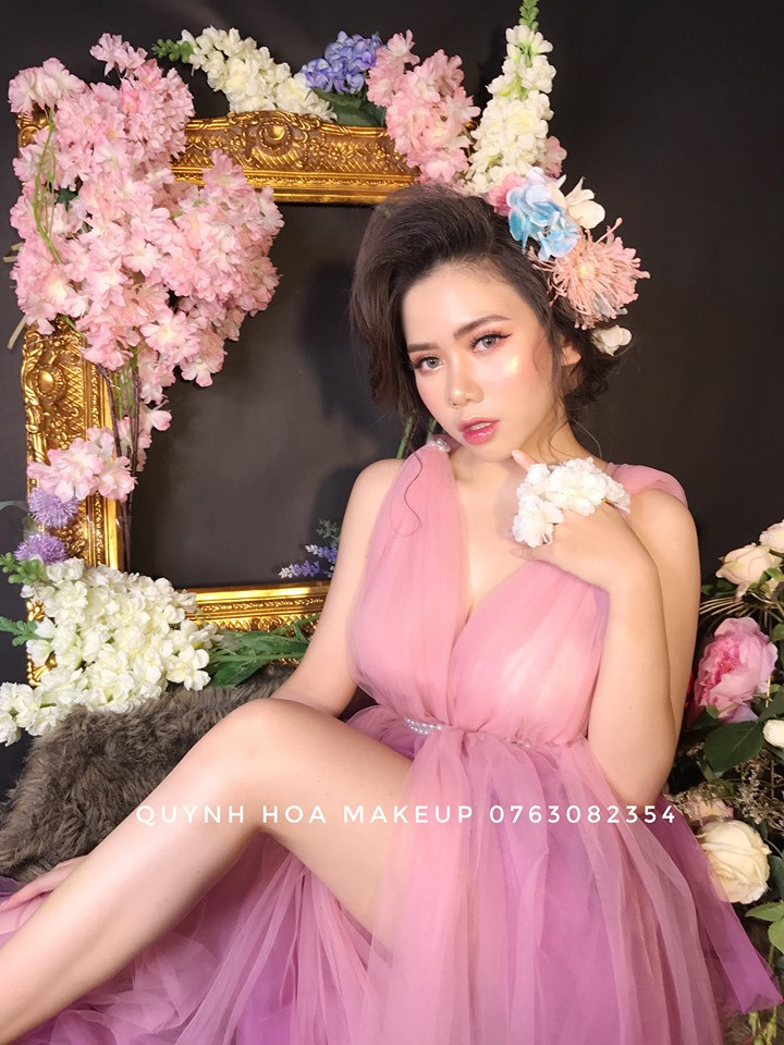 Thế mạnh của tiệm là chụp hình beauty sản phẩm, chụp theo layout, concept,... và với bất cứ yêu cầu nào của khách hàng, ﻿Quỳnh Hoa M'kup sẽ cố gắng làm tốt nhất và hoàn hảo nhất.