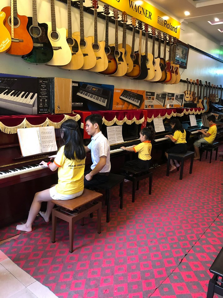 Lớp học đàn piano tại trung tâm Thiên Ân