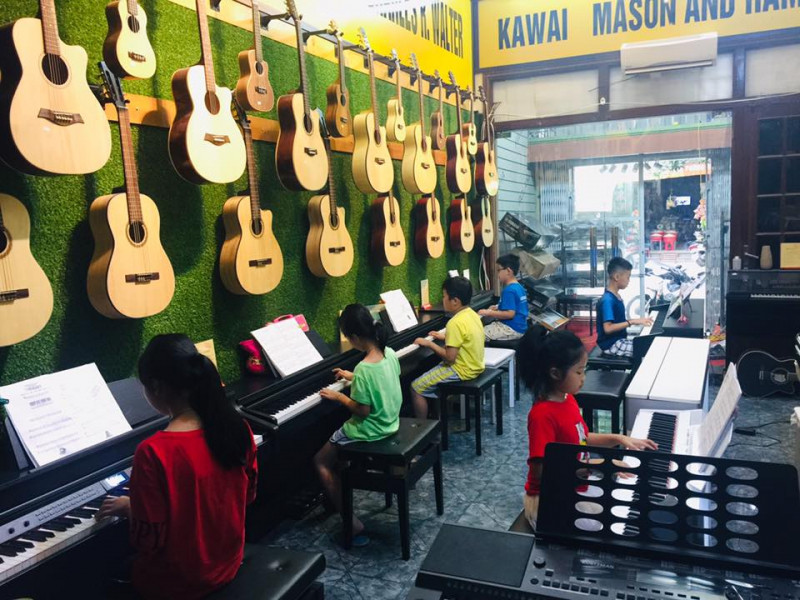 Lớp học đàn tại trung tâm dạy nhạc Thanh Hóa