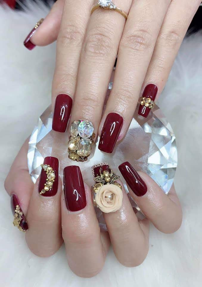 Trang Nail