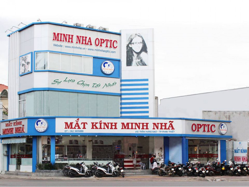 Mắt kính Minh Nhã