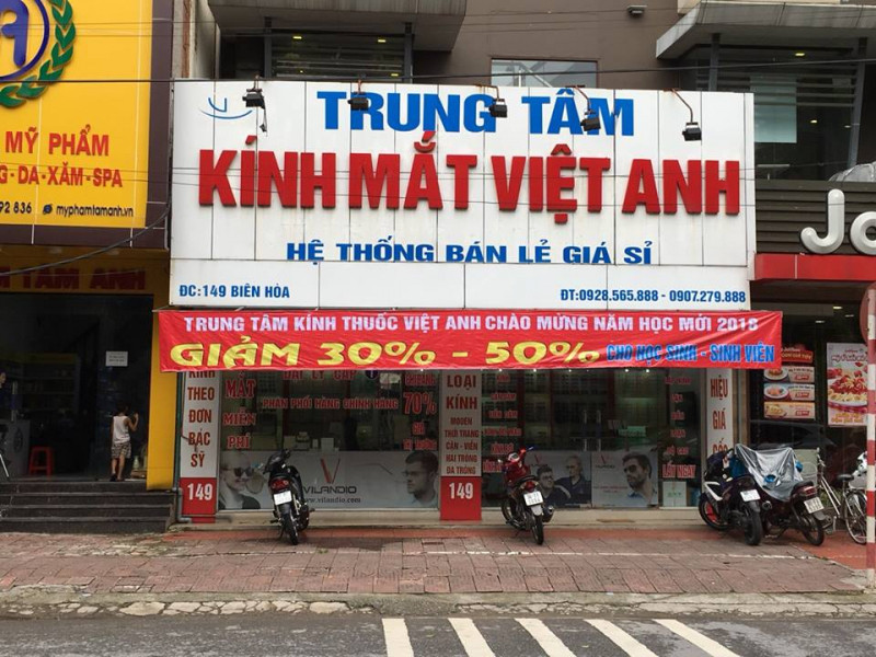 Kính mắt Việt Anh