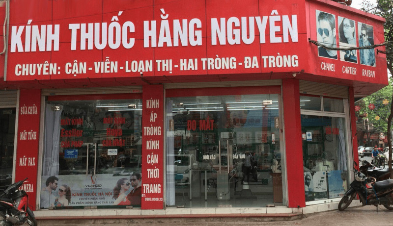 Kính thuốc Hằng Nguyễn