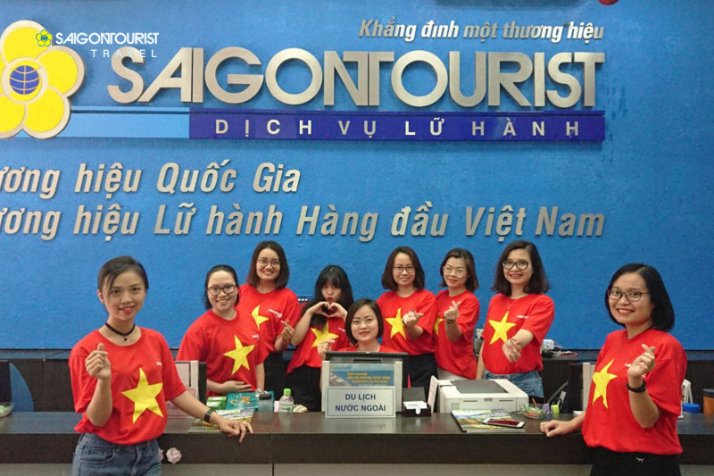 Đội ngũ nhân viên của Saigon Tourist