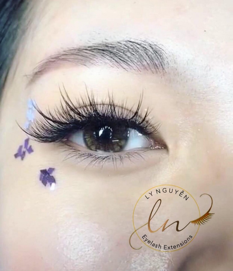 Ly Nguyễn Eyelash