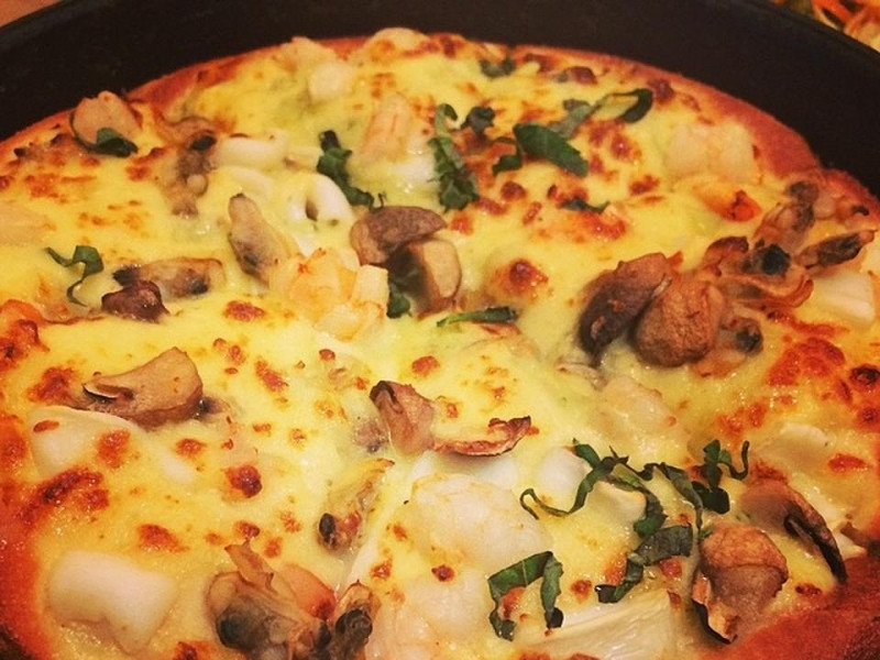 Món pizza của quán