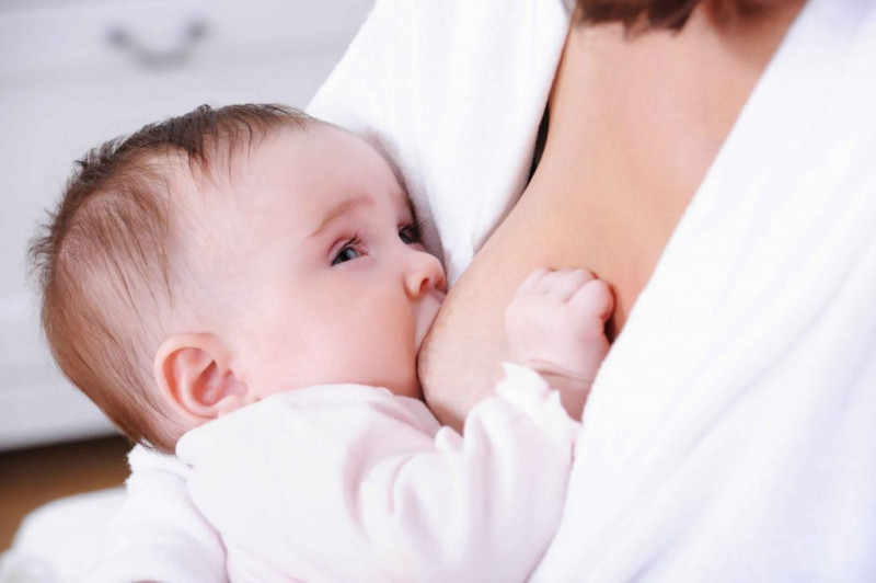 Thời gian thông tia sữa nhanh chóng và quy trình được diễn ra một cách nhẹ nhàng, không gây cảm giác đau cho người mẹ.