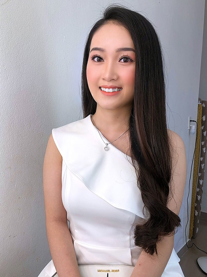 Nguyễn Nhi makeup