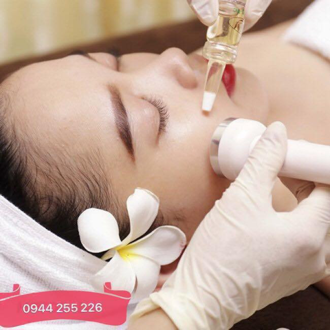 Ula House Spa tại Bình Thạnh là cơ sở được nhiều chị em tin tưởng để chăm sóc da, điều trị mụn hiệu quả, an toàn.