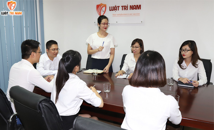 Luật Trí Nam