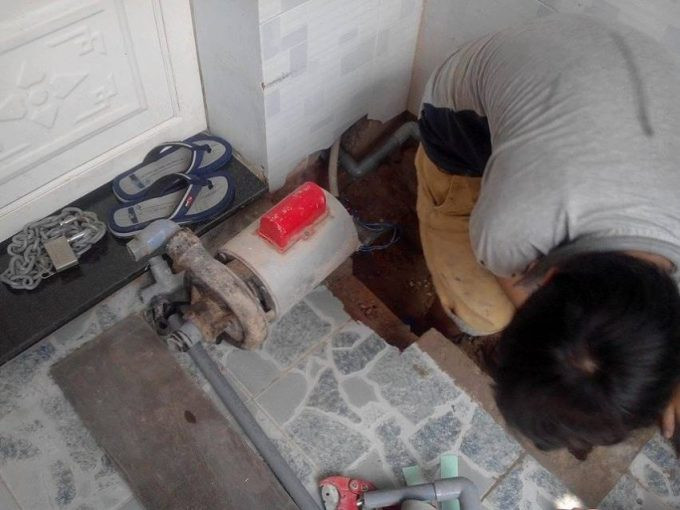 Thợ Việt chuyên sửa máy bơm nước gia đình, máy tăng áp…