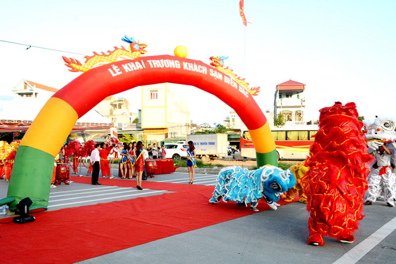 Viet Dragon Event cung cấp đầy đủ các dịch vụ cho buổi lễ khai trương.