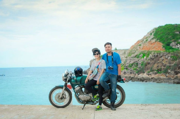 Chạy xe máy dọc biển miền Trung
