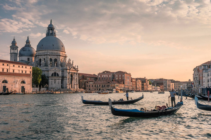 Venice là một trong những địa điểm du lịch trăng mật được ưa thích nhất trên thế giới.