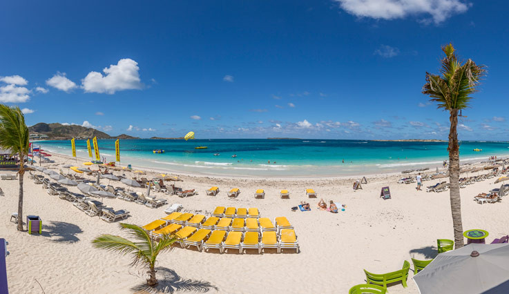 St. Martin - St. Maarten là một hòn đảo rất thú vị vì chịu sự quản lý của 2 chính quyền