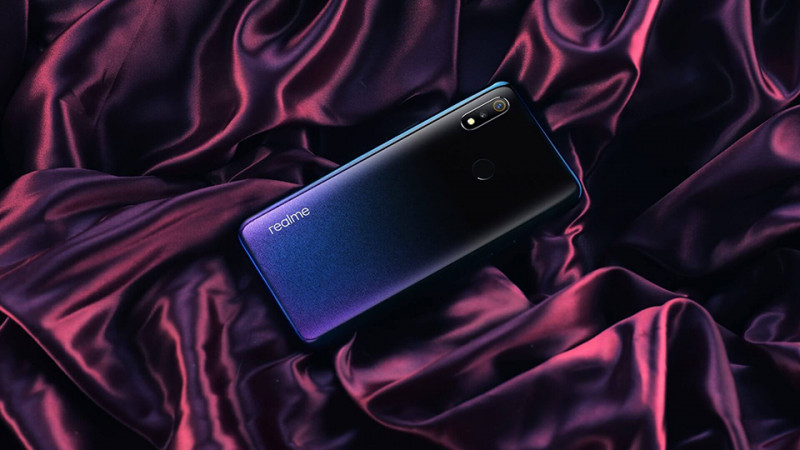 Realme 3 RAM 4GB-64GB - Giá: 4.990.000 đồng