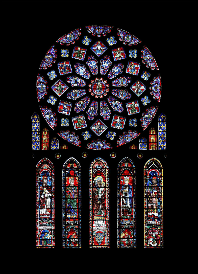 Cửa kính hình hoa hồng, một trong những nét kiến trúc độc đáo và nổi tiếng nhất tại Nhà thờ Đức Bà Paris