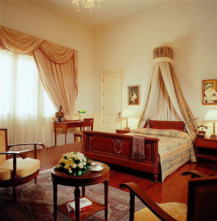 Phòng nghỉ tại Dalat Palace Luxury Hotel & Golf Club