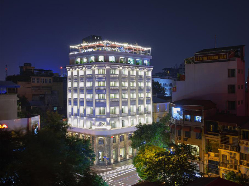 Khách sạn Halais Hotel