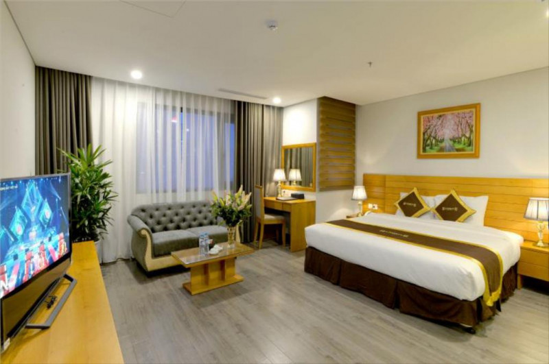 Khách sạn Luxeden Hotel