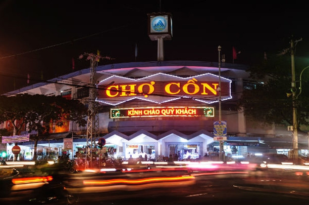 Chợ Cồn lúc lên đèn