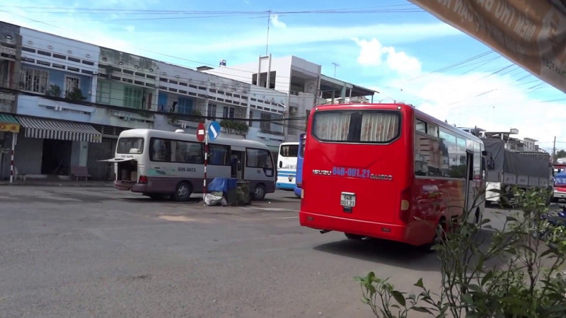 Phương tiện di chuyển đến Sa Đéc gồm xe khách và xe máy