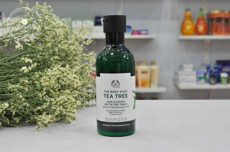 Nước hoa hồng The Body Shop tea tree skin clearing toner