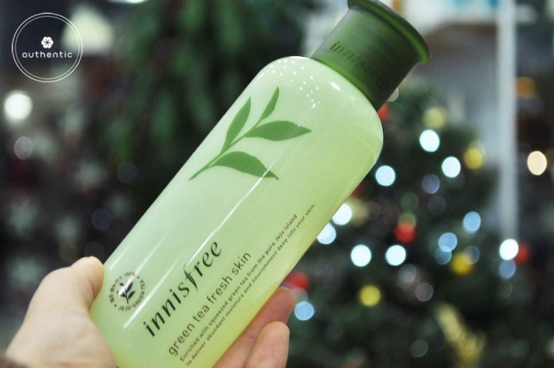 Nước hoa hồng trà xanh Innisfree green tea fresh skin