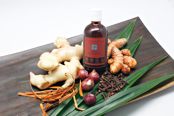 Dầu Massage Thảo Dược Tanamera 100ml