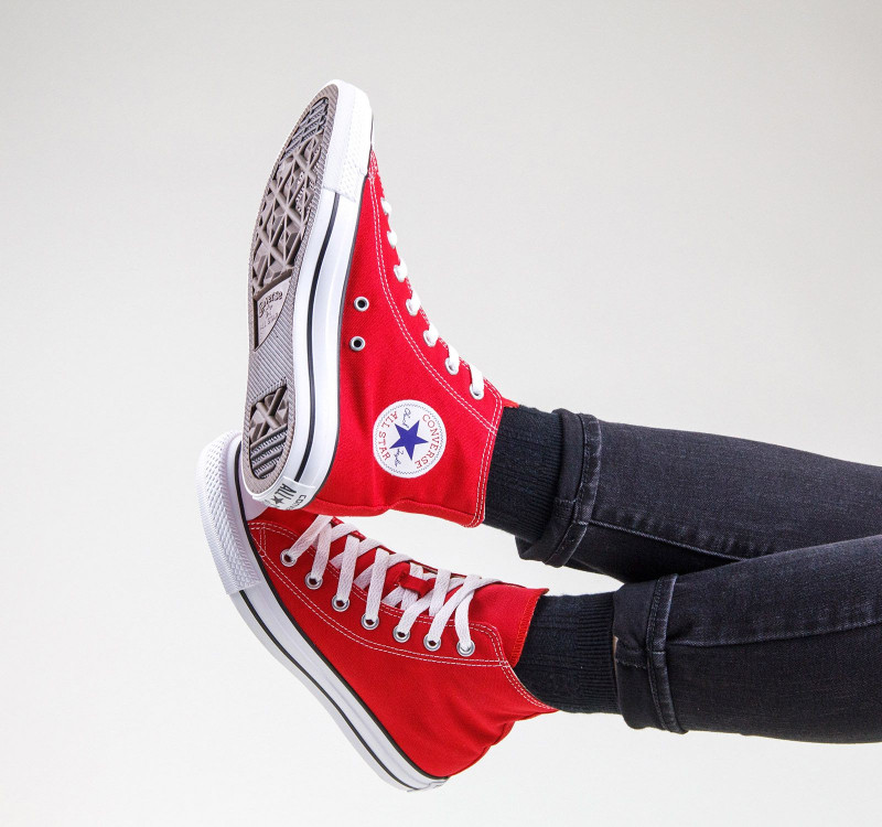 Chuck Taylor All Star Classic Colour High Top Red
