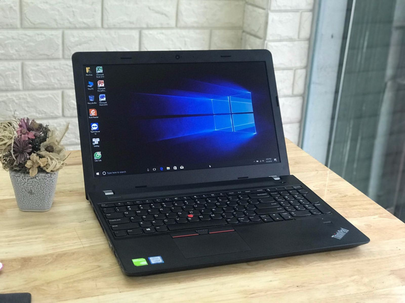 Lenovo ThinkPad E570 Notebook