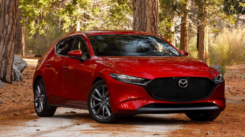 Mazda 3 | Doanh số: 1.128 xe