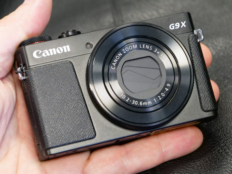 máy ảnh du lịch Canon Powershot G9X Mark II còn tích hợp chức năng quay camera với độ phân giải 1920 x 1080 pixels