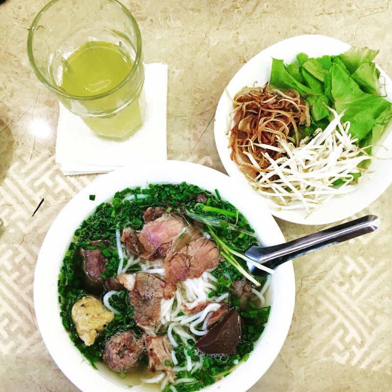 Nét Huế là một nhà hàng chuyên về món Huế ngay giữa lòng Hà Nội﻿