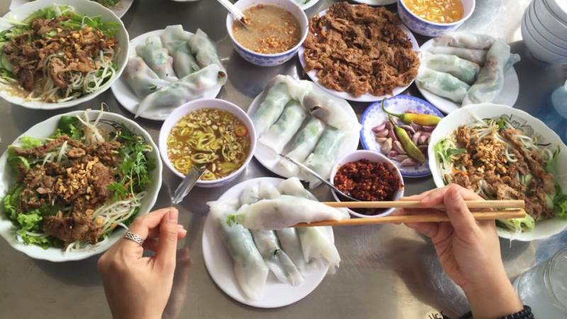 Bánh cuốn thịt nướng tại Buôn Ma Thuột