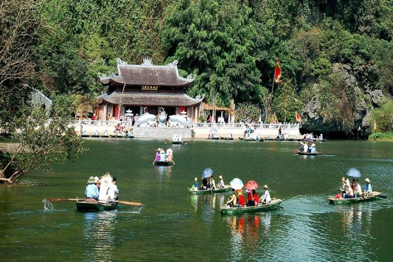 Đây được coi là một danh thắng nổi tiếng không chỉ có cảnh đẹp mà còn có nhiều nét đặc sắc về văn hóa, tín ngưỡng đạo Phật của người dân Việt Nam